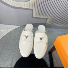 Louis Vuitton Slippers